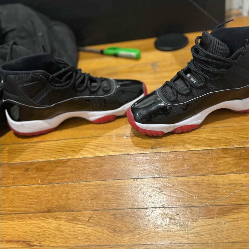 Air Jordan Retro 11 Breds